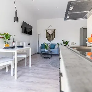 Elegant Fully Equipped Near Centre Appartamento Candia